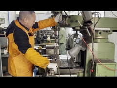 벽에 장착 된 튜브 종이 로그 전송 및 튜브 종이 절단 기계